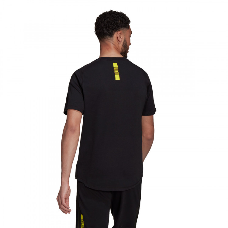 camiseta-adidas-juventus-travel-tee-2021-2022-blackacid-yellow-2.jpg