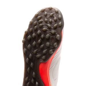 OUTSOLE-2