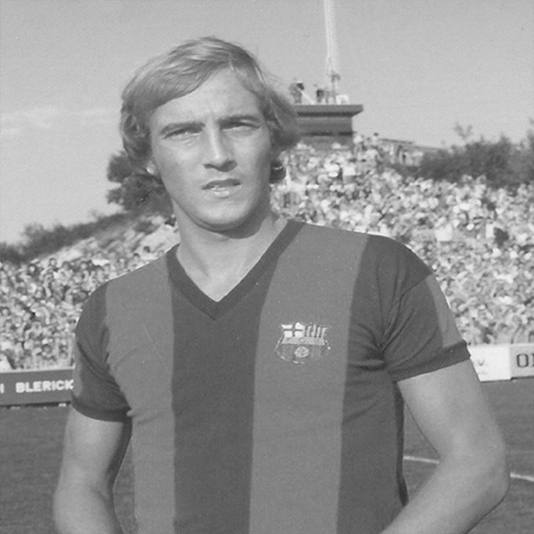 camiseta-copa-fc-barcelona-1976-77-retro-football-shirt-blue;red-3.jpg