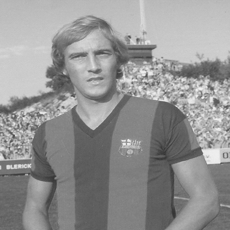 camiseta-copa-fc-barcelona-1976-77-womens-retro-football-shirt-azul-granate-3.jpg