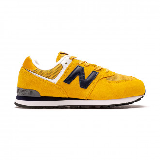 New Balance Sneakers - Fútbol Emotion ماكينة خياطة سنجر New Balance Sneakers - Fútbol Emotion ماكينة خياطة سنجر