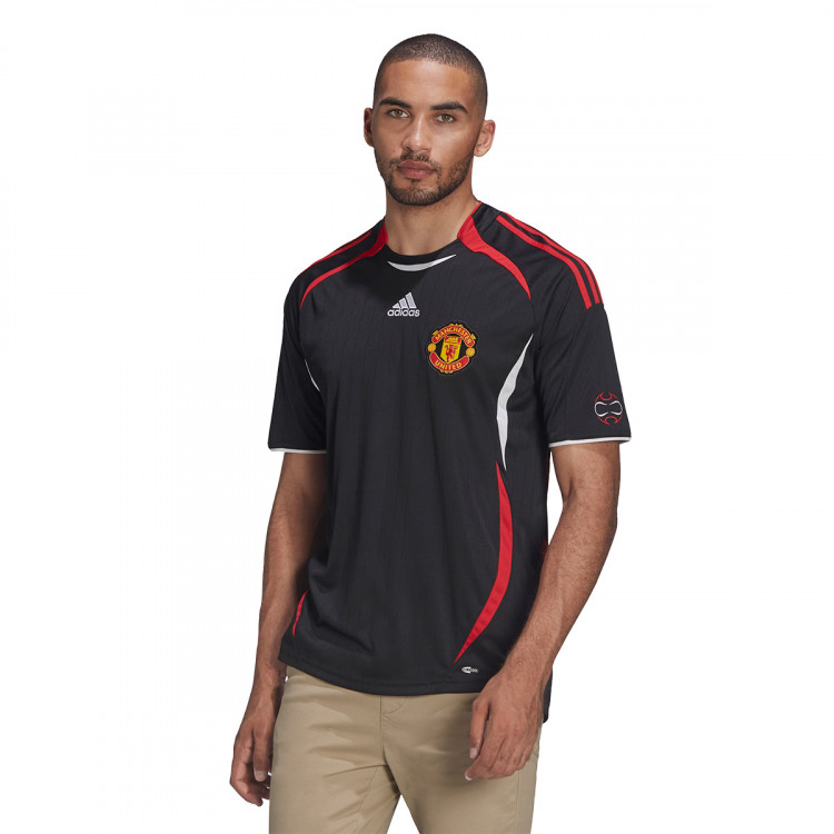 camiseta-adidas-manchester-united-fc-fanswear-2021-2022-black-3.jpg