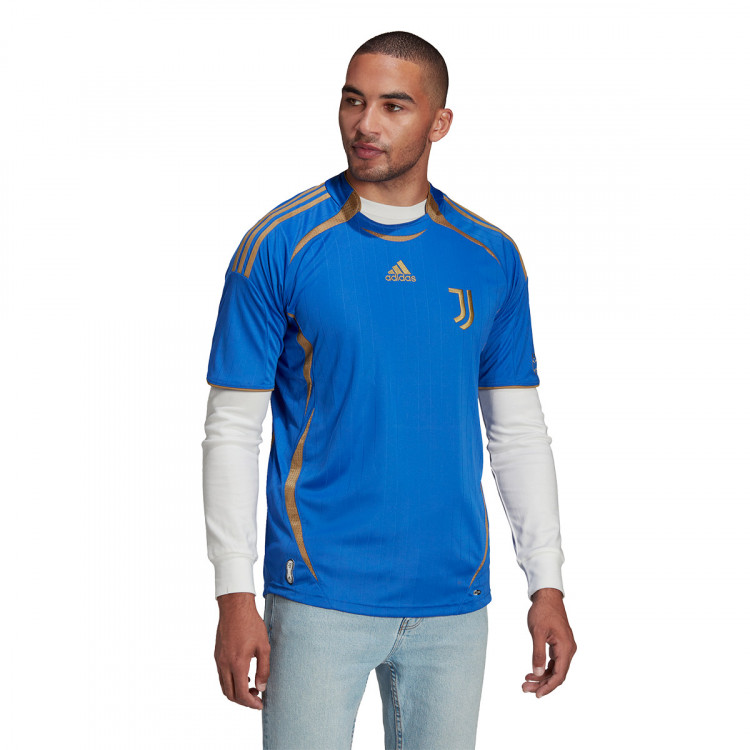 camiseta-adidas-juventus-fc-fanswear-2021-2022-hi-res-blue-1.jpg
