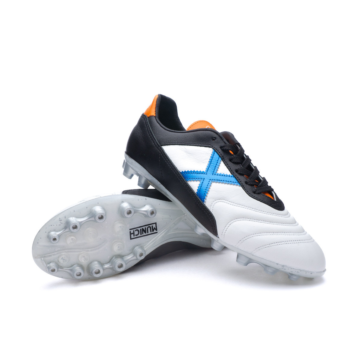 Bota de fútbol Munich Mundial 2.0 AG White - Fútbol Emotion