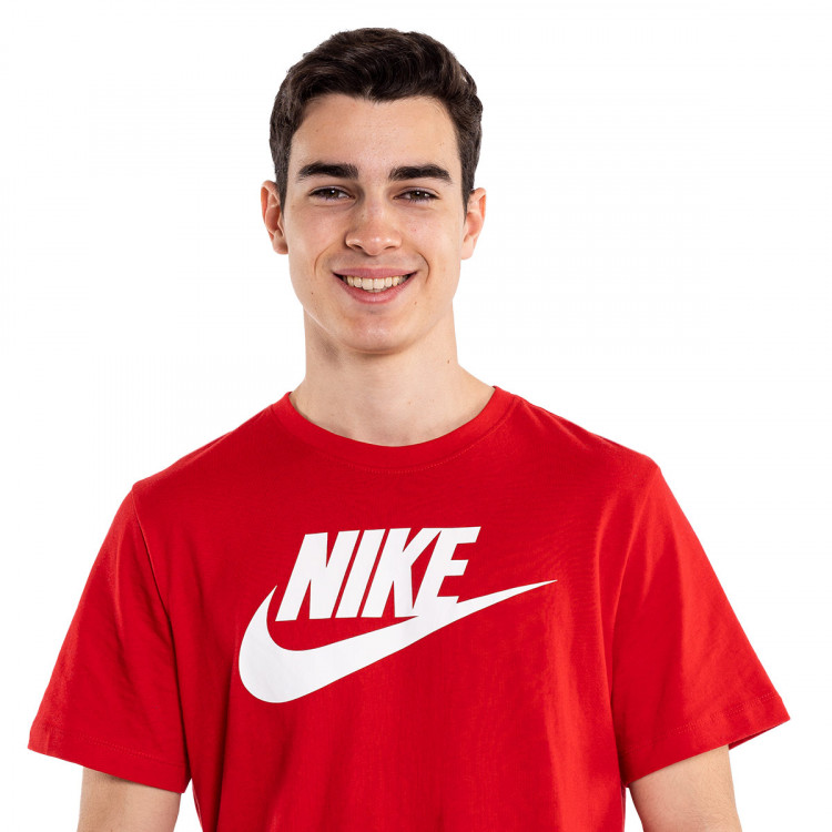 camiseta-nike-nsw-icon-futura-university-red-white-3.jpg