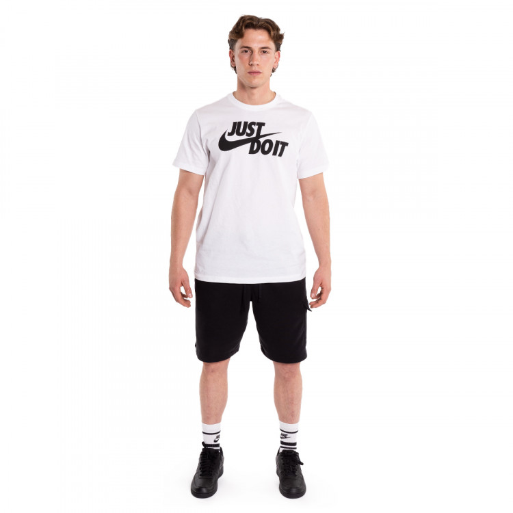 camiseta-nike-sportswear-just-do-it-swoosh-white-black-4