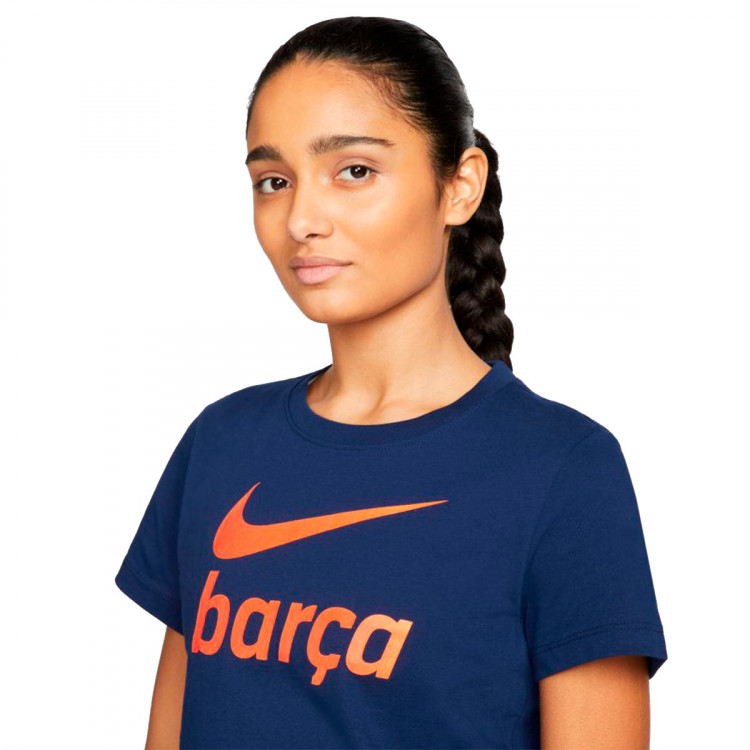 camiseta-nike-fc-barcelona-fanswear-2021-2022-mujer-blue-void-2.jpg