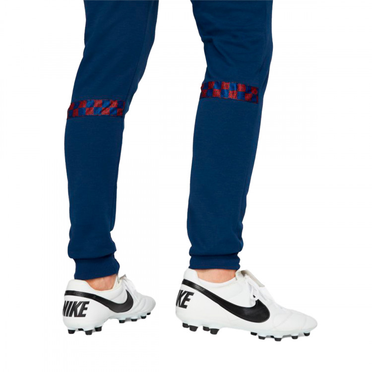 pantalon-largo-nike-fc-barcelona-fanswear-2021-2022-blue-void-2