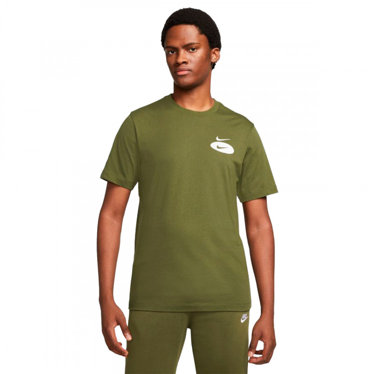 camiseta nike nsw swoosh