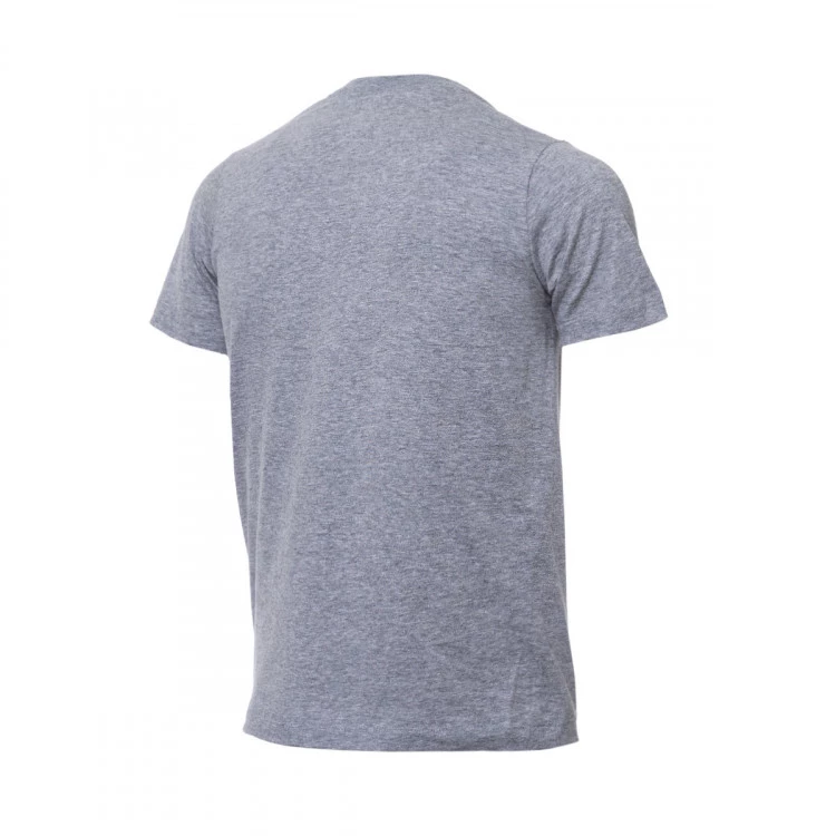 camiseta-nike-nsw-core-brandmark-2-nino-gris-1