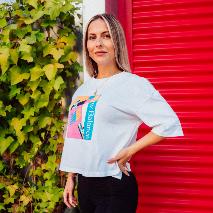 camiseta-new-balance-essentials-celebrate-fz-mujer-white-4.jpg
