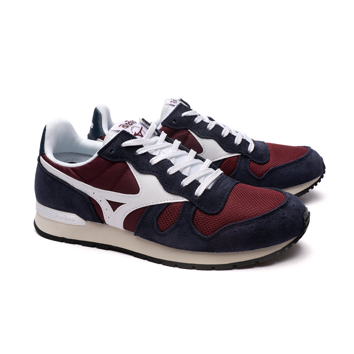 mizuno white trainers