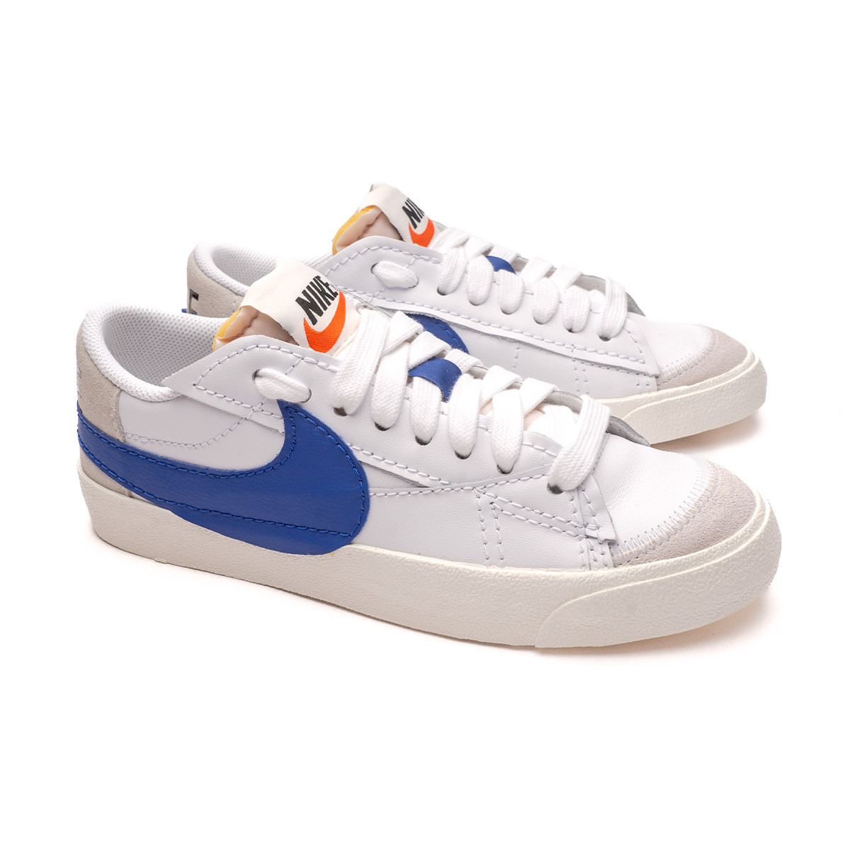 directorio Pensionista Individualidad Zapatilla Nike Blazer Low '77 Jumbo White-Old Royal-Light Bone-Sail-Sail-Orange - Fútbol Emotion directorio Pensionista Individualidad Zapatilla Nike Blazer Low '77 Jumbo White-Old Royal-Light Bone-Sail-Sail-Orange - Fútbol Emotion