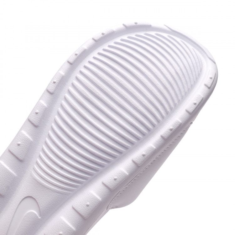 chanclas-nike-victori-one-mujer-blanco-3.jpg