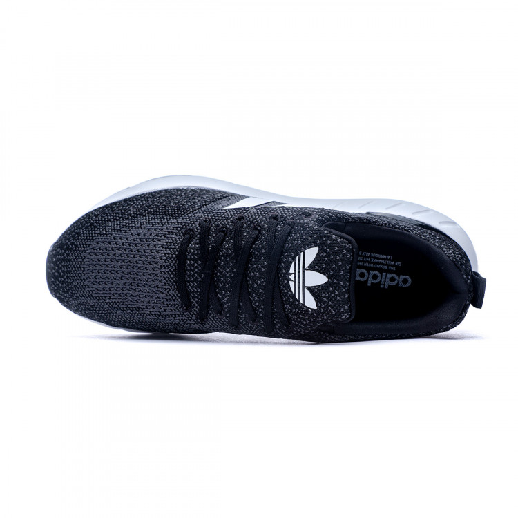 zapatilla-adidas-swift-run-22-core-black-white-grey-five-4.jpg