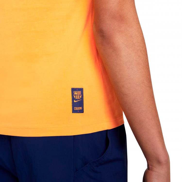 camiseta-nike-fc-barcelona-fanswear-2021-2022-mujer-vivid-orange-3.jpg
