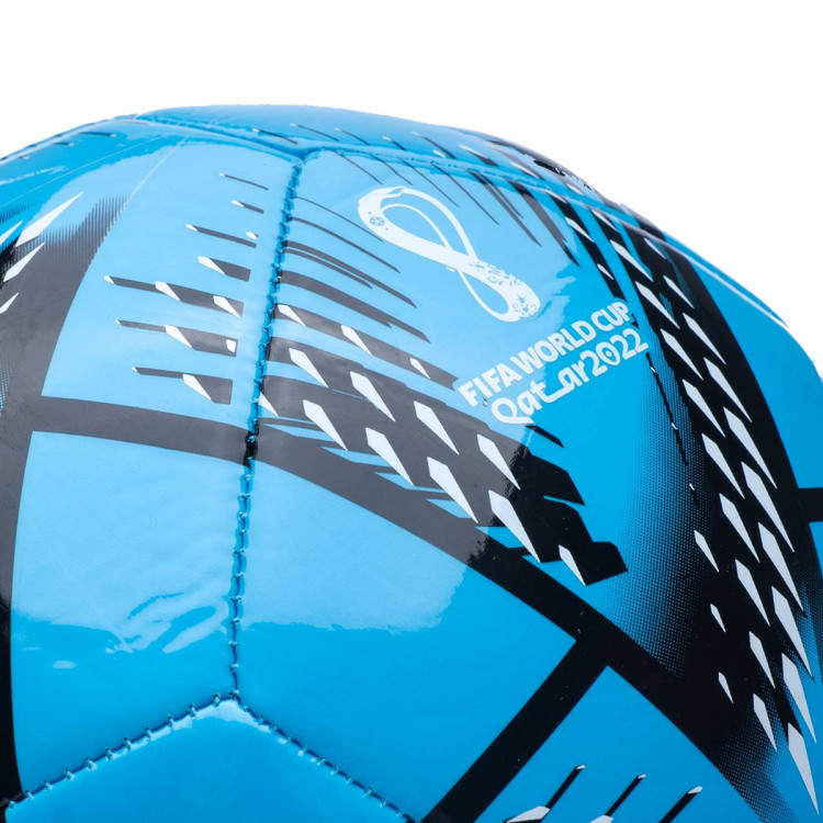 balon-adidas-fifa-world-cup-qatar-2022-club-pantone-black-white-2.jpg