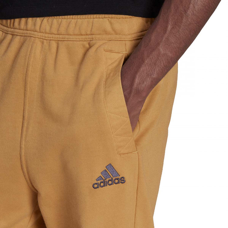 pantalon-largo-adidas-78-tiro-aw-golden-beige-3.jpg
