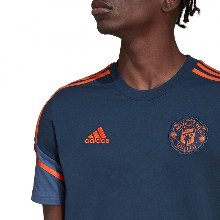 camiseta-adidas-manchester-united-fc-training-2022-2023-crew-navy-4.jpg