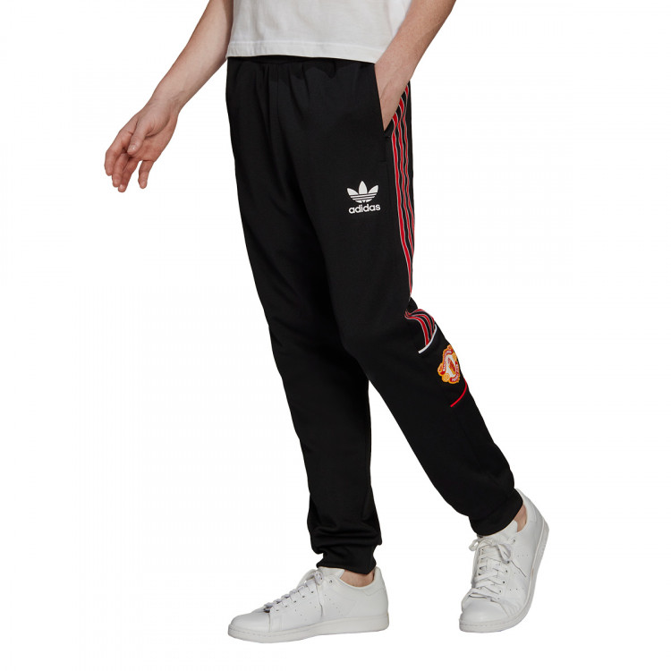pantalon-largo-adidas-manchester-united-fc-edicion-especial-2021-2022-black-1.jpg
