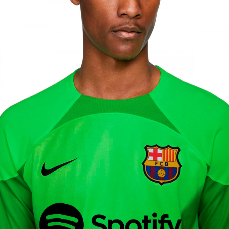 camiseta-nike-fc-barcelona-primera-equipacion-stadium-portero-2022-2023-green-strike-mean-green-2.jpg