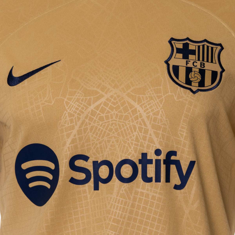 camiseta-nike-fc-barcelona-segunda-equipacion-stadium-2022-2023-club-gold-4.jpg