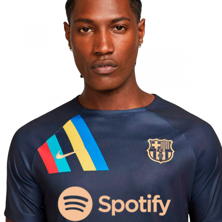 camiseta-nike-fc-barcelona-pre-match-2022-2023-obsidian-2.jpg