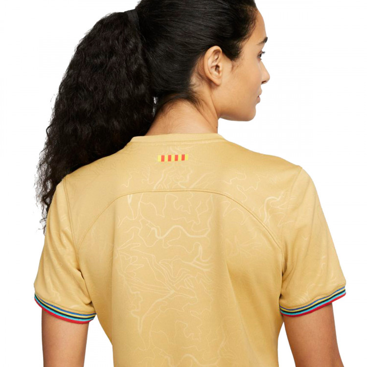 camiseta-nike-fc-barcelona-segunda-equipacion-stadium-2022-2023-mujer-club-gold-4.jpg