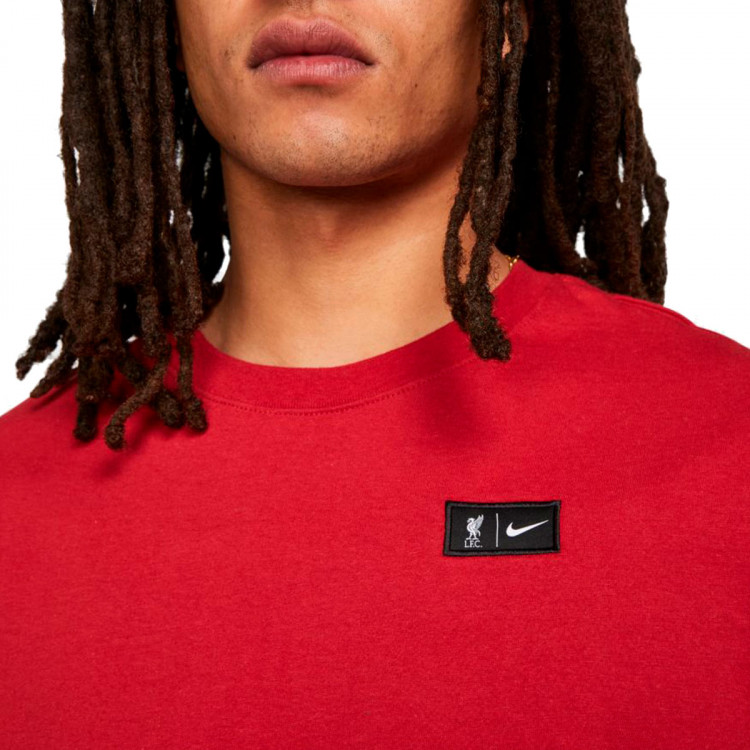 camiseta-nike-liverpool-fc-fanswear-2022-2023-tough-red-2.jpg