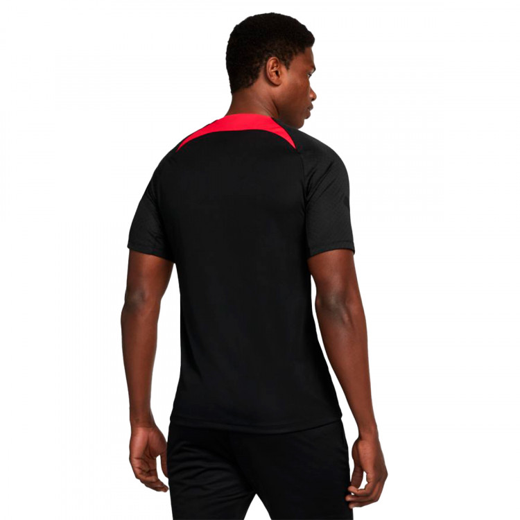 camiseta-nike-liverpool-fc-training-2022-2023-black-siren-red-1.jpg