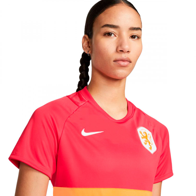 camiseta-nike-holanda-training-euro-2022-mujer-global-red-total-orange-2