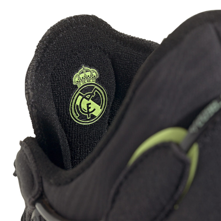 zapatilla-adidas-ozweego-real-madrid-black-carboons-pulse-limes-5