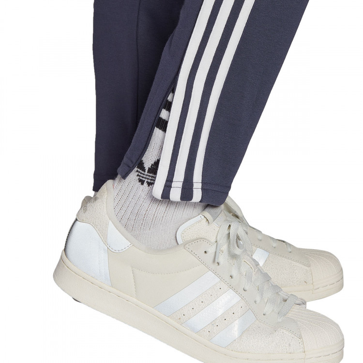 pantalon-largo-adidas-fc-bayern-de-munich-fanswear-2022-2023-shadow-navy-4.jpg