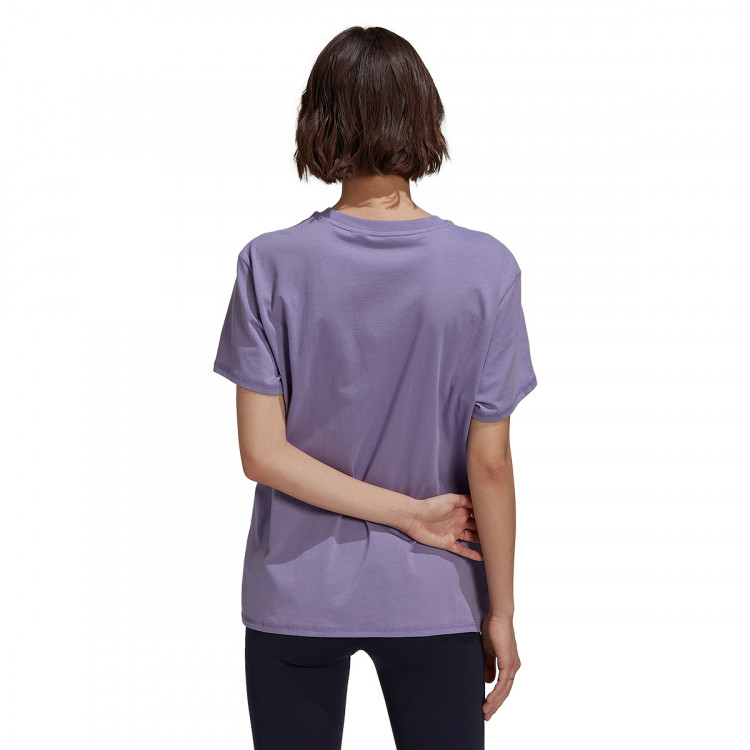 camiseta-adidas-real-madrid-cf-fanswear-2022-2023-mujer-magic-lilac-2.jpg