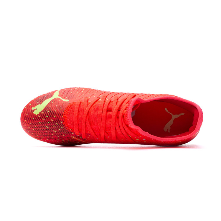 bota-puma-future-4.4-fgag-fiery-coral-fizzy-light-puma-black-salmon-4.jpg