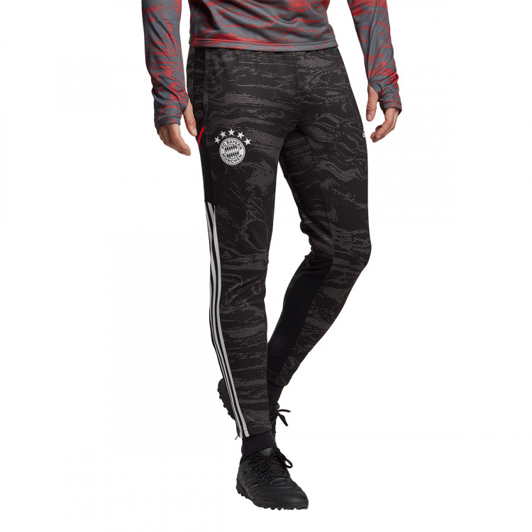 pantalon-largo-adidas-fc-bayern-de-munich-training-2022-2023-grey-six-black-1.jpg