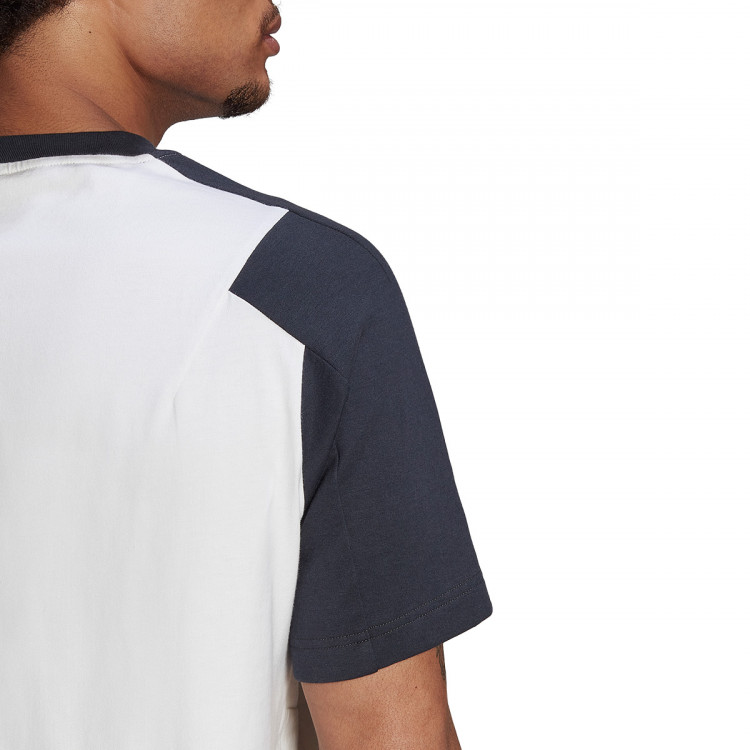 camiseta-adidas-fc-bayern-de-munich-fanswear-2022-2023-white-4.jpg
