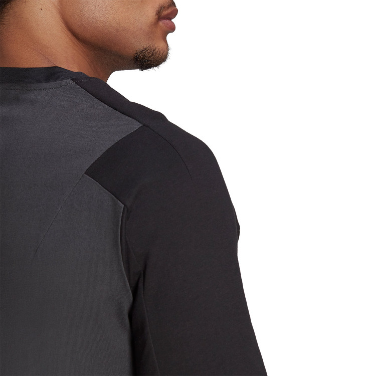 camiseta-adidas-juventus-fc-fanswear-2022-2023-carbon-black-4.jpg