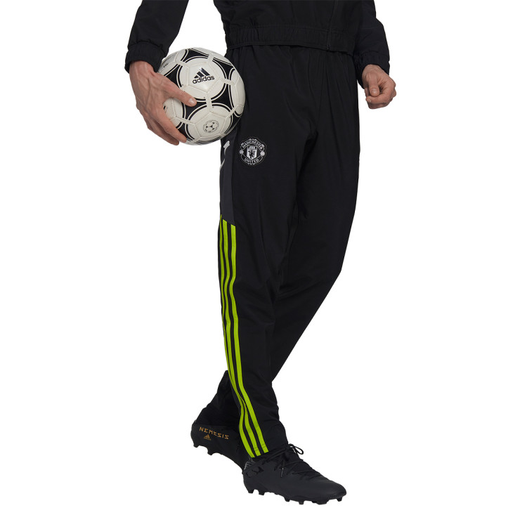 pantalon-largo-adidas-manchester-united-fc-pre-match-2022-2023-black-3.jpg