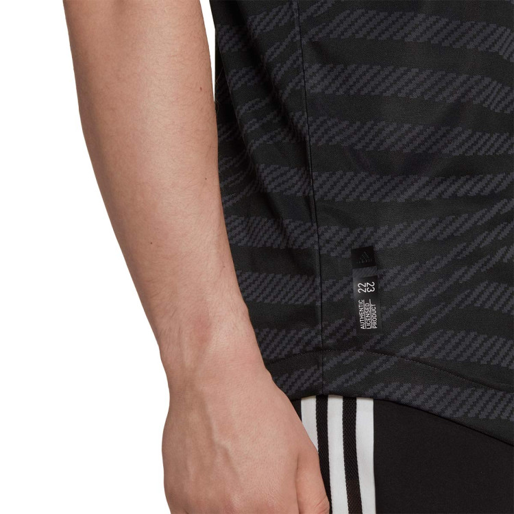 camiseta-adidas-real-madrid-cf-tercera-equipacion-authentic-2022-2023-black-pulse-lime-4.jpg