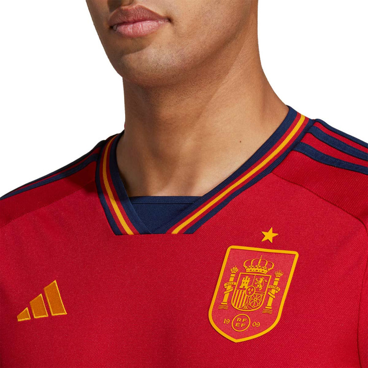 camiseta-adidas-espana-primera-equipacion-ml-mundial-qatar-2022-power-red-navy-blue-4.jpg