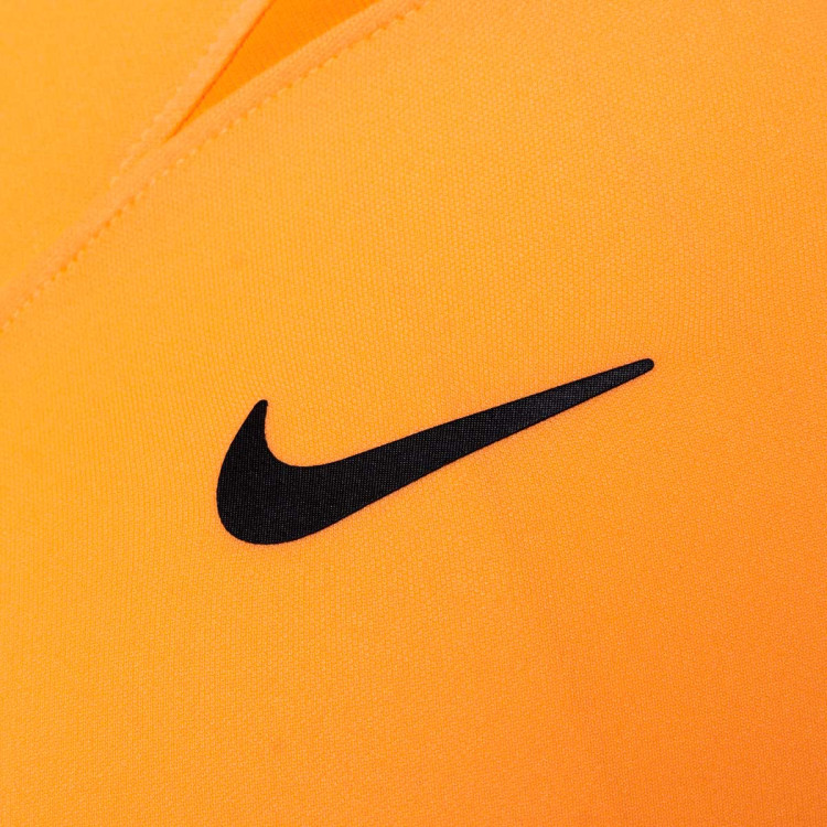 camiseta-nike-atletico-de-madrid-tercera-equipacion-stadium-2022-2023-nino-peach-cream-atomic-orange-laser-crimson-3.jpg