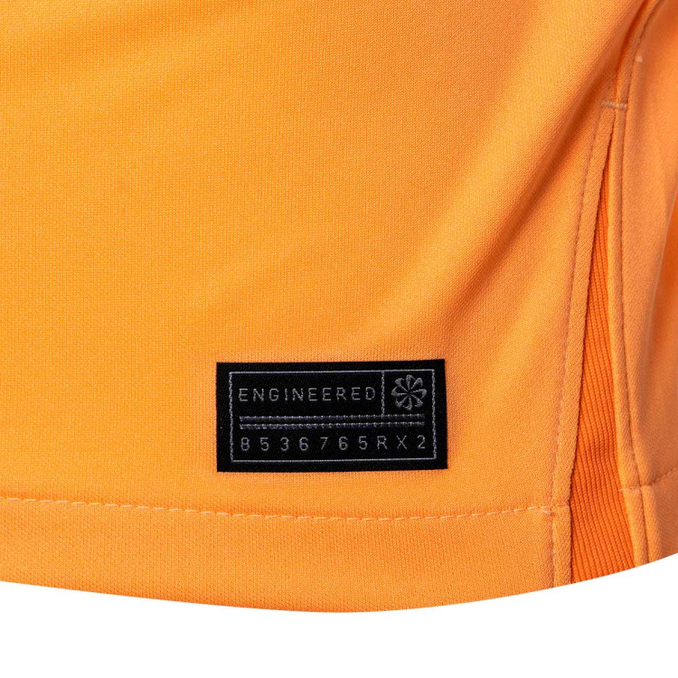 camiseta-nike-atletico-de-madrid-tercera-equipacion-stadium-2022-2023-nino-peach-cream-atomic-orange-laser-crimson-4.jpg