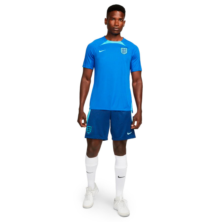 camiseta-nike-inglaterra-training-mundial-qatar-2022-game-royal-blue-fury-3.jpg