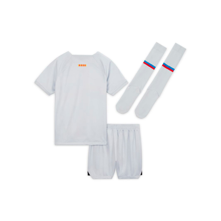 conjunto-nike-fc-barcelona-tercera-equipacion-stadium-2022-2023-nino-sky-grey-1.jpg