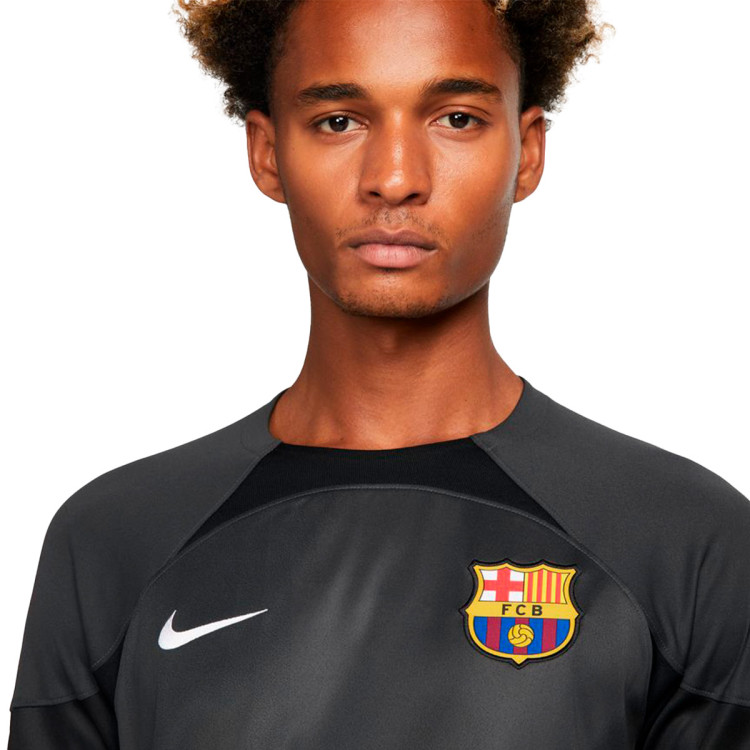 camiseta-nike-fc-barcelona-primera-equipacion-stadium-portero-2022-2023-anthracite-black-2