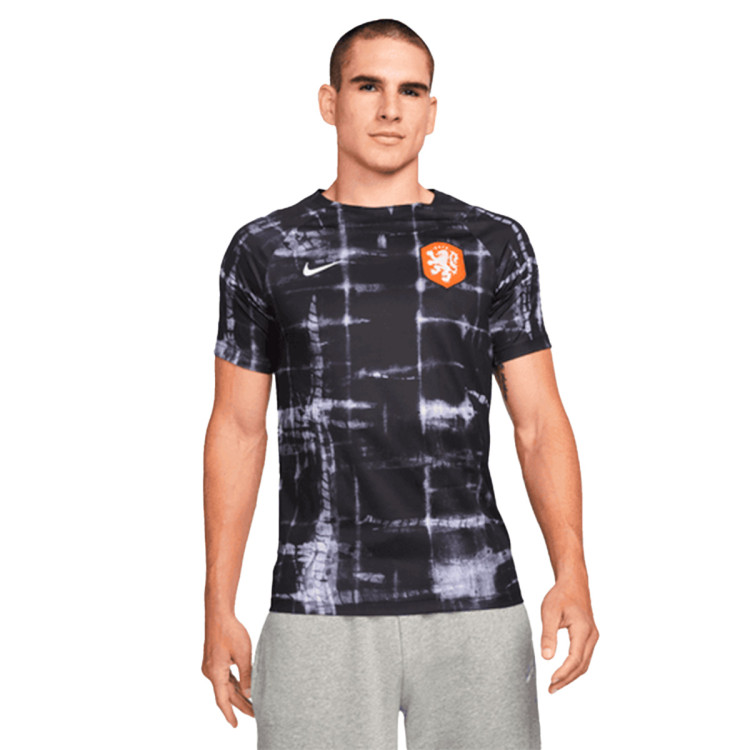 camiseta-nike-holanda-pre-match-mundial-qatar-2022-black-0