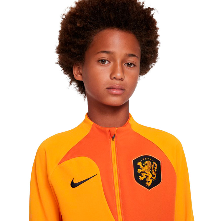 chaqueta-nike-holanda-pre-match-mundial-qatar-2022-nino-orange-peel-campfire-orange-2.jpg