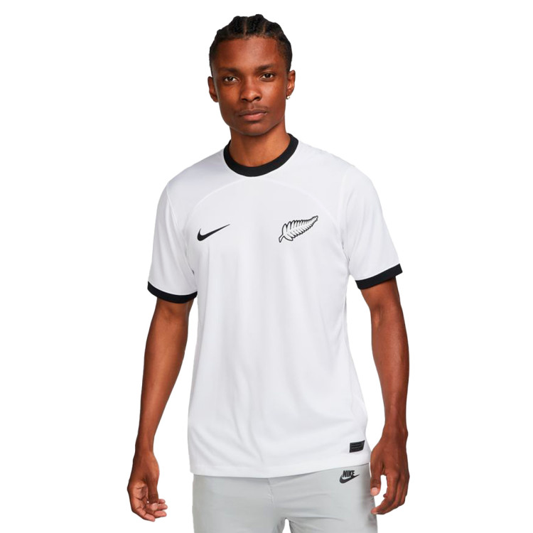 camiseta-nike-nueva-zelanda-primera-equipacion-stadium-mundial-qatar-2022-white-black-0