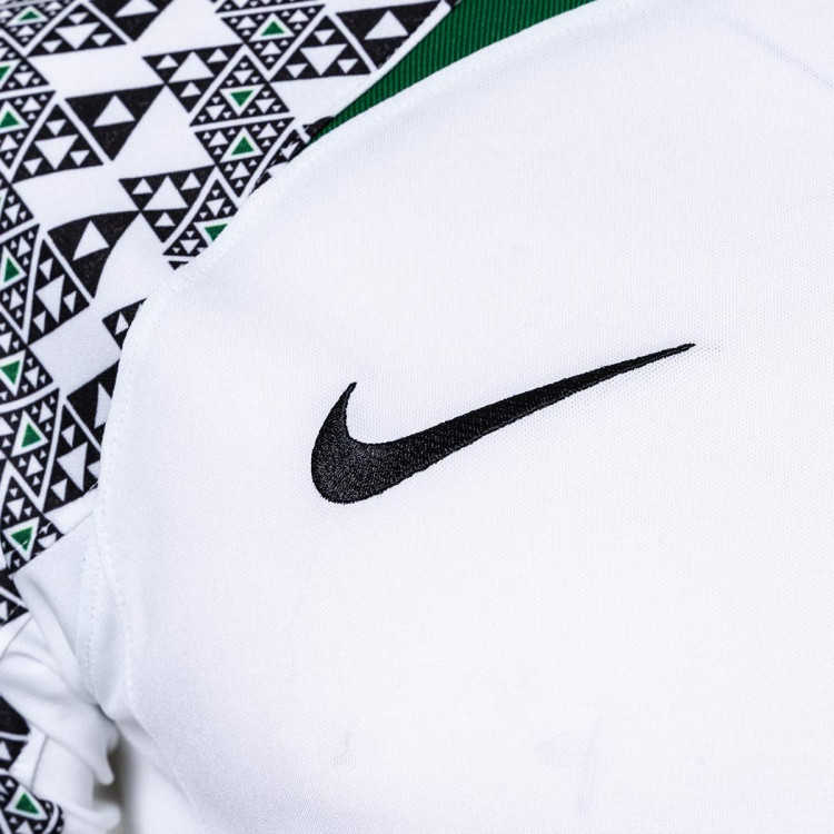 camiseta-nike-nigeria-segunda-equipacion-stadium-world-cup-2022-white-pine-green-3.jpg